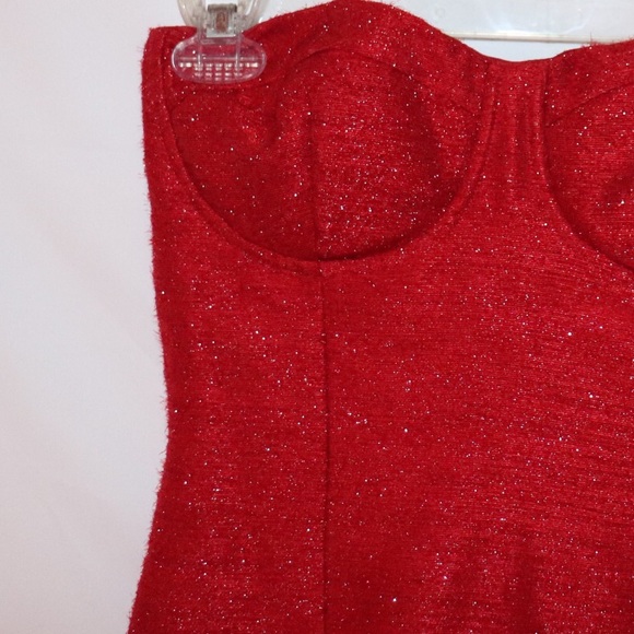 Red bustier - Picture 2 of 2